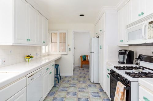 1407 Meridian Ave, South Pasadena CA  91030-3725 exterior