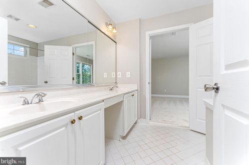 5329 Jacobs Creek Pl, Haymarket VA  20169-6152 exterior