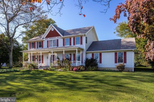 321 White Pine Rd, Columbus, NJ 08022-2209
