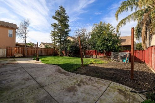 2135 Canyon Creek Ct, Newman CA  exterior