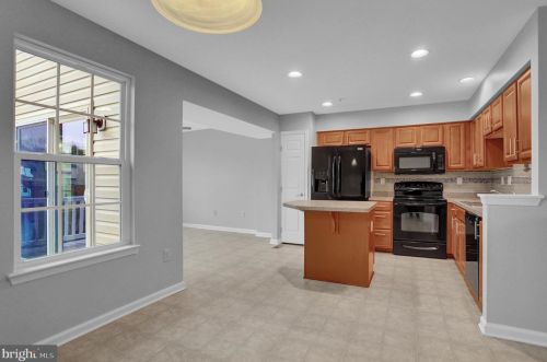 726 Blossom Dr, Hanover PA  17331-2078 exterior