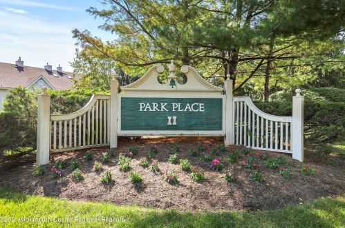 7 Juneau Ct, Tinton Falls, NJ 07712-3179