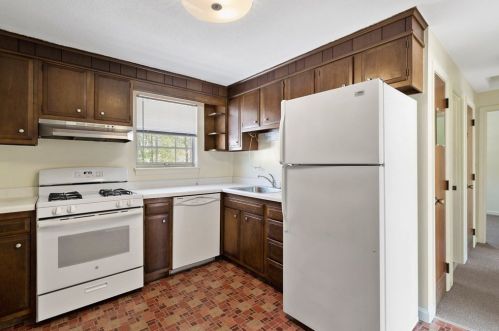 30 School St, Danvers MA 01923-2915 exterior