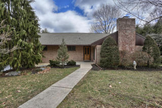 1540 Rita Ln, Lebanon, PA 17042-5864