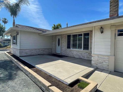 1454 Heidelberg Dr, Livermore, CA 94550-6024