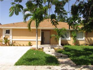 20980 124th Avenue Rd, Miami, FL 33177-5750