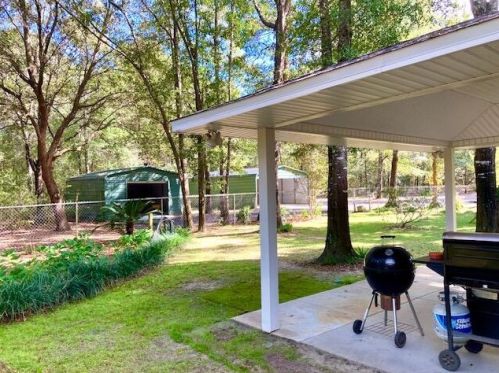 194 Creekside Ln, Defuniak Springs FL  32433-4906 exterior