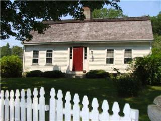 128 Wolf Neck Rd, Stonington, CT 06378-1531