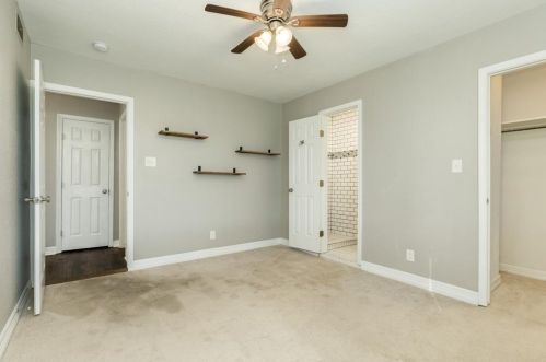 18 Lyncrest Dr, Galveston TX  77550-3215 exterior