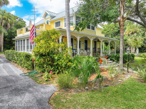 241 Indian River Dr, Cocoa FL  32922-7732 exterior