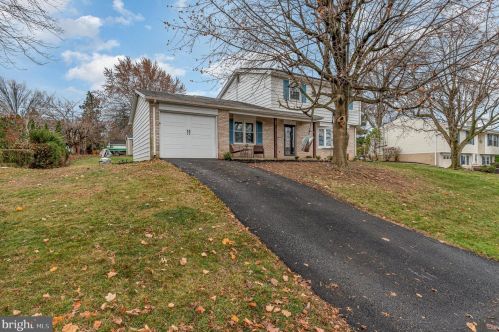 4 Conway Dr, Navy Sup Dpt, PA 17055-6193