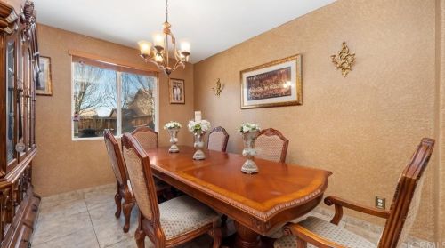 14561 Hummingbird Rd, Victorville CA  92394-7574 exterior