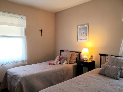 4 Fairfax Rd, Fishkill NY  12524-1413 exterior