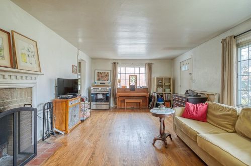 10 Oakwood Ter, Oakmont PA  15139-1016 exterior