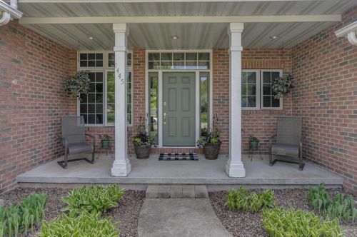 1445 Waterford Dr, Green Bay, WI 54313-6159