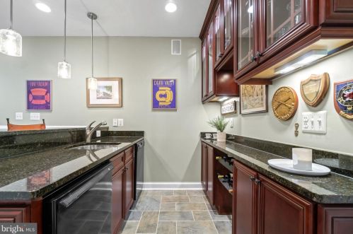 9012 Virginia Ter, Lorton VA  22079-3251 exterior