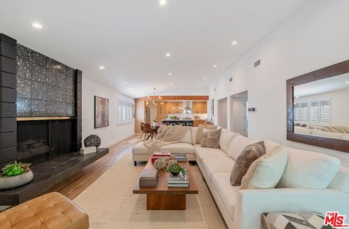 5814 Wilkinson Ave, North Hollywood CA  91607-1134 exterior