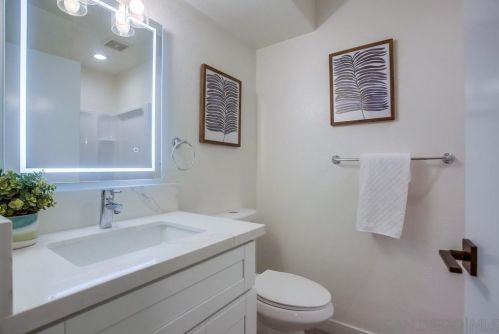 6226 Caminito Del Oeste, San Diego CA  92111-6829 exterior