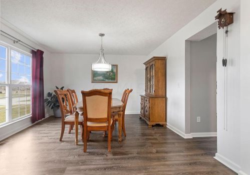 2831 Crosshurst Ct, Darbydale OH  43123-8087 exterior