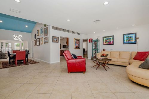 3220 37th St, Hollywood FL  33021-2636 exterior