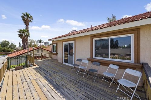 4388 Mapleton Cir, Riverside CA  92509-0942 exterior