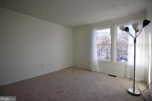 7319 Glendower Ct, Springfield VA  22153-1115 exterior
