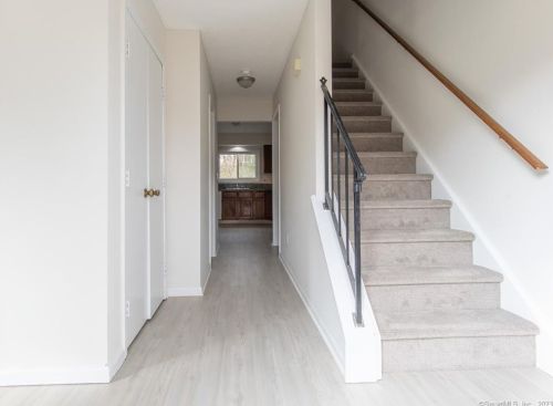 22 Maple Ave, Bethel CT  06801-1410 exterior