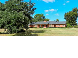 715 College St, Athens, TX 75751-2317