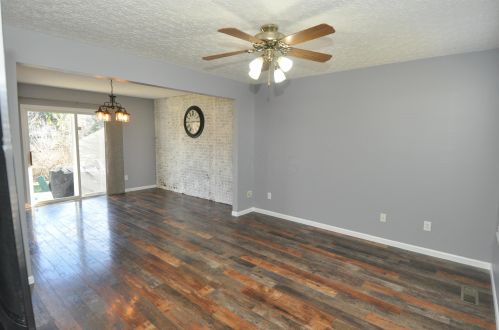 412 Lockmead Dr, Pataskala, OH 43062-7323