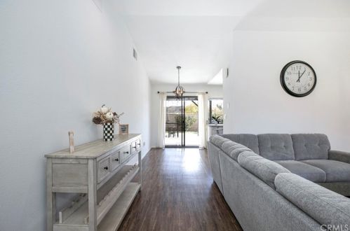 25776 Covala Ct, Santa Clarita CA  91355-2262 exterior