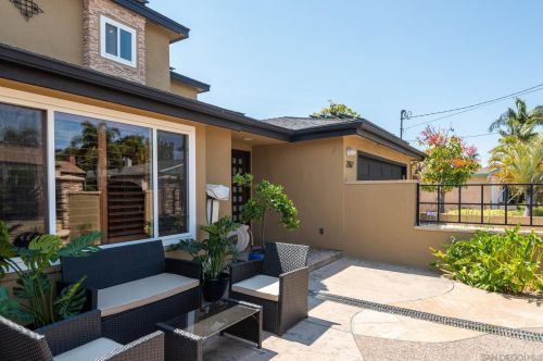 2562 Grandview St, San Diego CA 92110-1031 exterior