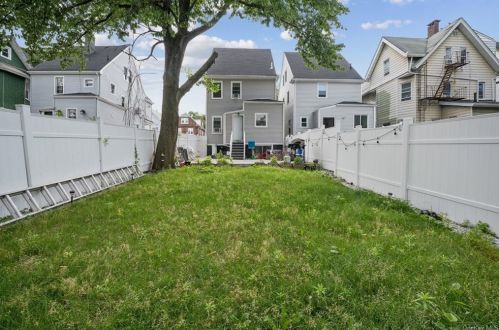 33 8th Ave, Mount Vernon NY  10550-1965 exterior