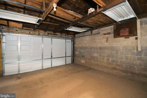 335 Stuart Ave, Downingtown PA  19335-2574 exterior