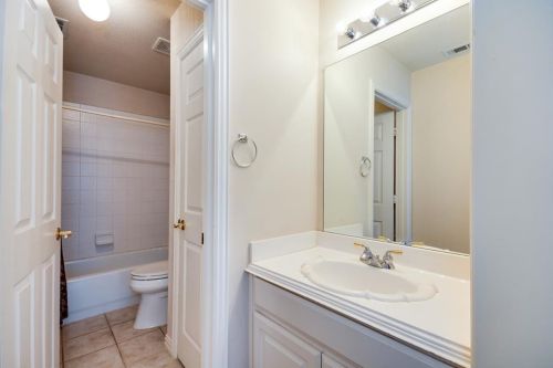 4604 Deer Valley Ln, Richardson TX  75082-3872 exterior