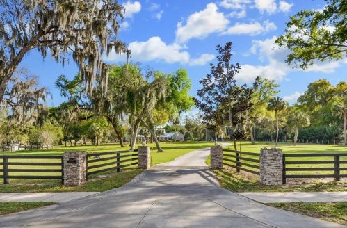 11219 Thonotosassa Rd, Thonotosassa, FL 33592-3013