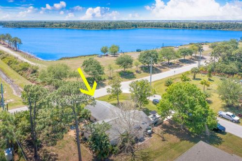 3197 Crenshaw St, Fort Pierce, FL 34953-4547