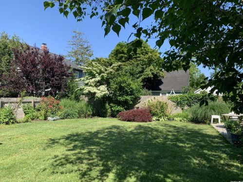 25 Bayview Ave, Islip Manor NY  11751-4221 exterior