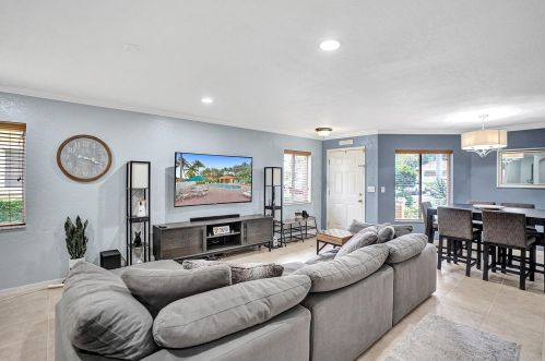 1715 Arezzo Cir, Boynton Beach, FL 33436-1117