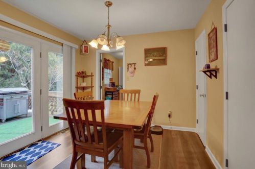 4 Holly Ct, Lees Cross Roads PA  17257-8749 exterior