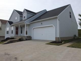 6433 Strawberry Fields Cir, Canton, OH 44721-3570