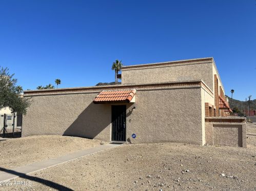 10411 11th Ave, Phoenix AZ 85021-2288 exterior