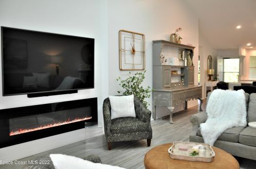 523 6th St, Vero Beach FL  32962-1687 exterior