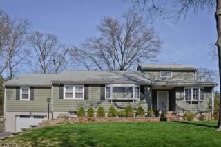 86 Beverly Rd, Fairfield, NJ 07004-3817