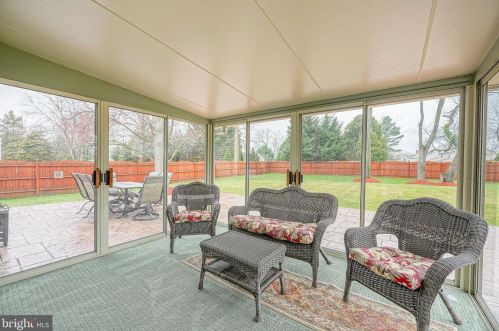 5 Stonegate Ct, Blenheim NJ  08012-5356 exterior