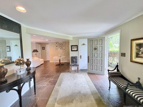 44 Old Logging Rd, Stamford, CT 06903-4807