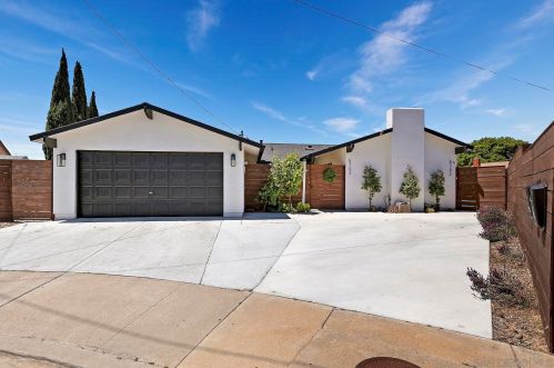 5702 Bakewell St, San Diego CA 92117-4044 exterior