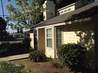 1462 Plymouth Rock Way, Clovis, CA 93612-2410