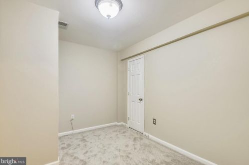 7702 Trevino Ln, Falls Church VA  22043-3507 exterior