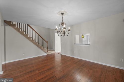506 Sturbridge Ct, Flemington NJ  08822-2020 exterior
