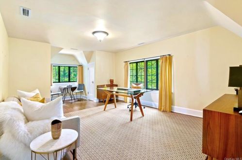 177 Soundview Ave, White Plains NY  10606-3825 exterior